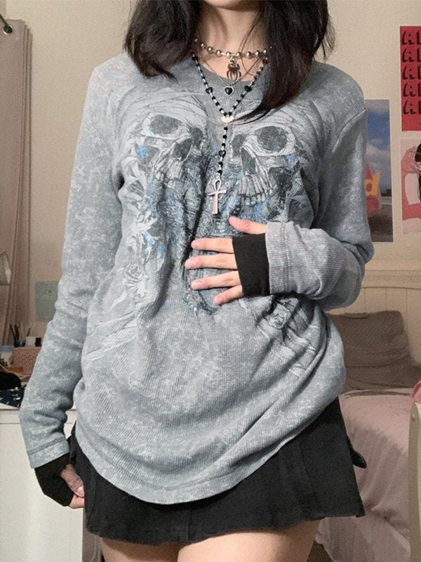 Grey vintage long-sleeved shirt with cross and skull print