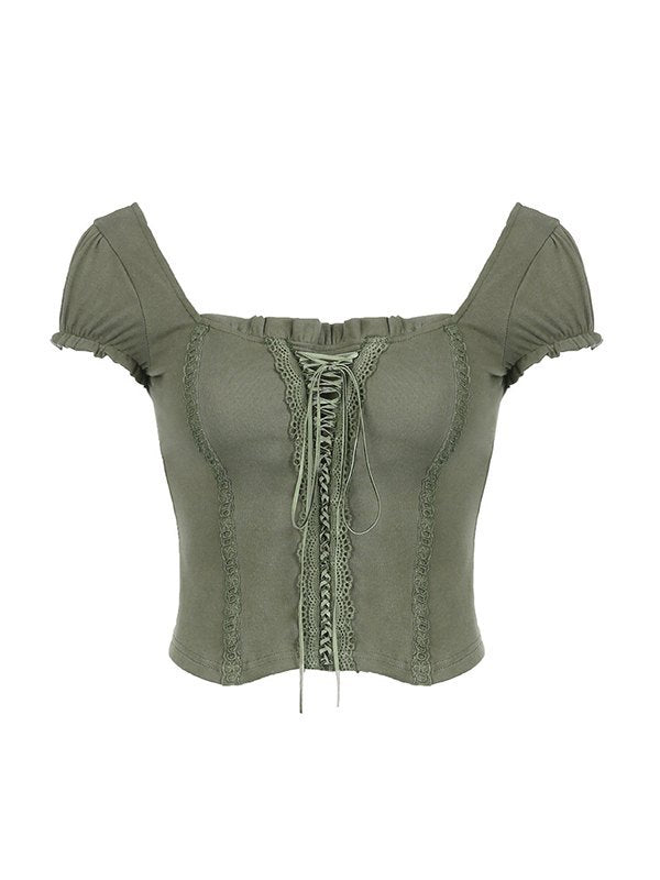 Short-sleeved top with lace trim and bow