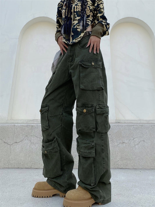 Vintage baggy cargo jeans with multiple pockets