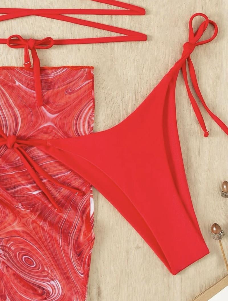 Crossed three-piece bikini swimsuit with lace