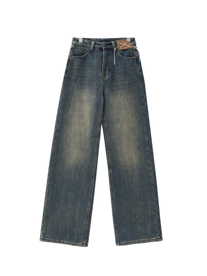 Vintage distressed baggy boyfriend jeans with cut pockets