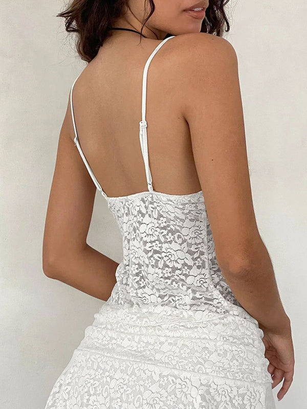 Camisole with lace slit hem