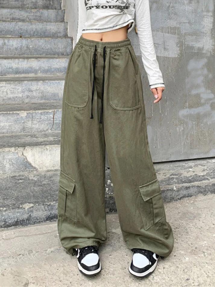 Vintage baggy cargo pants with drawstring and large pockets