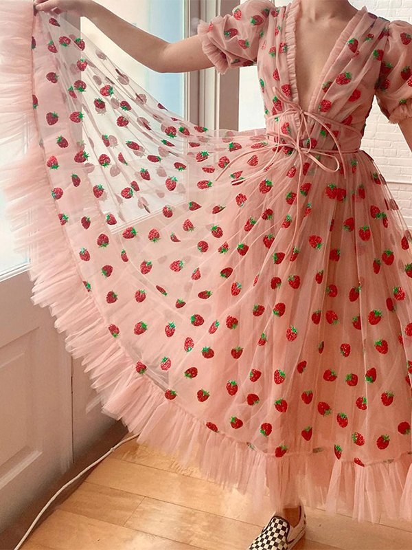 Pink Vintage Style Sequin Strawberry Mesh Pleated Maxi Dress