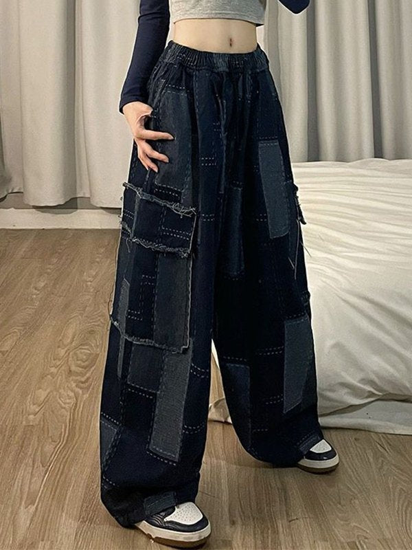 Blue vintage cargo pants with wide cut and checked pattern