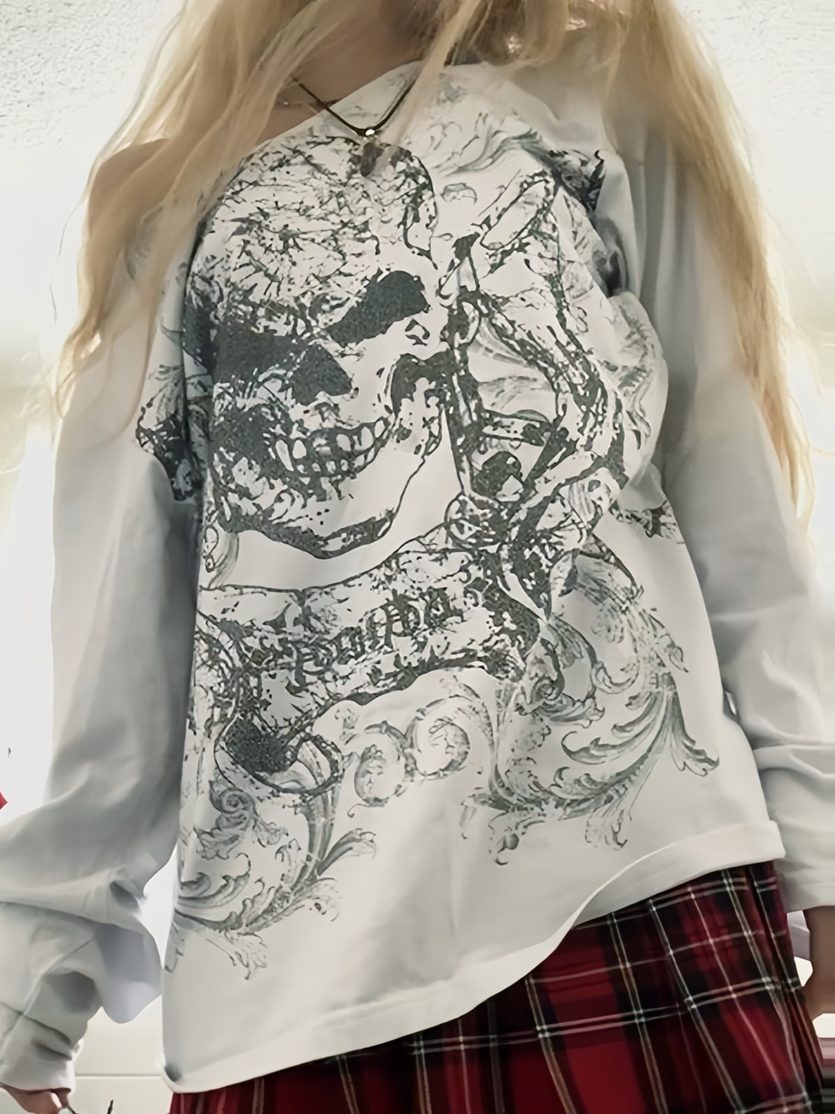 Vintage White Oversize Long Sleeve Shirt with Skull Print