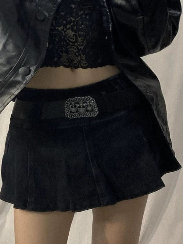 Black punk pleated mini skirt with skull belt