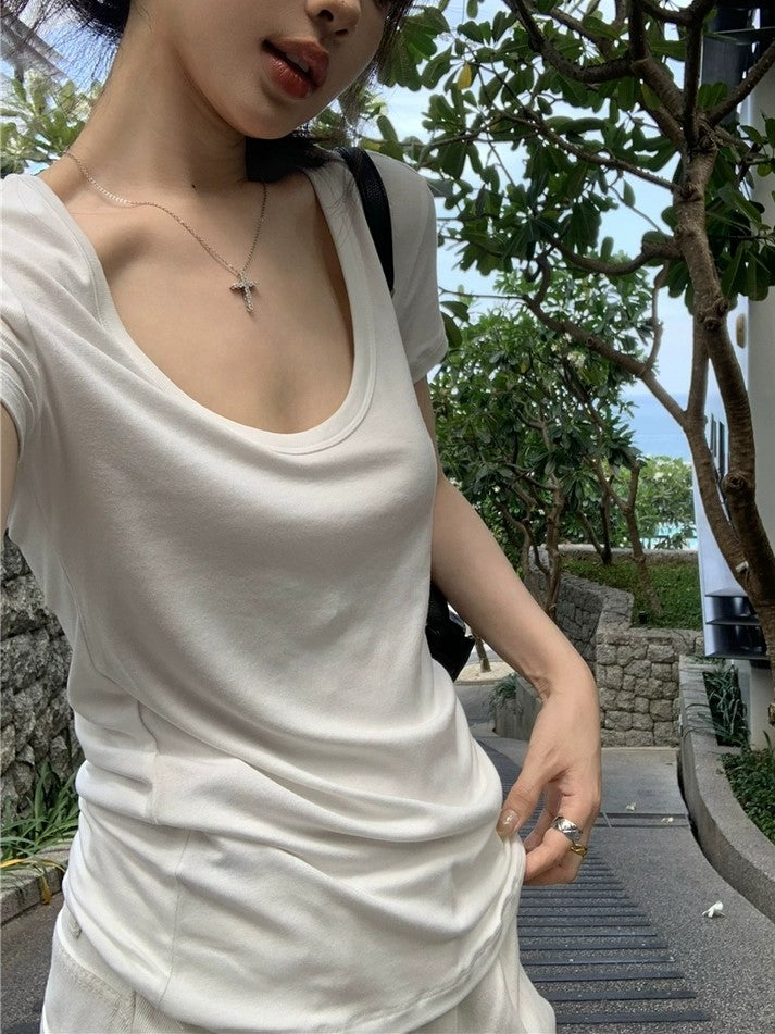 Solid Color Classic Scoop Neck Short Sleeve Top