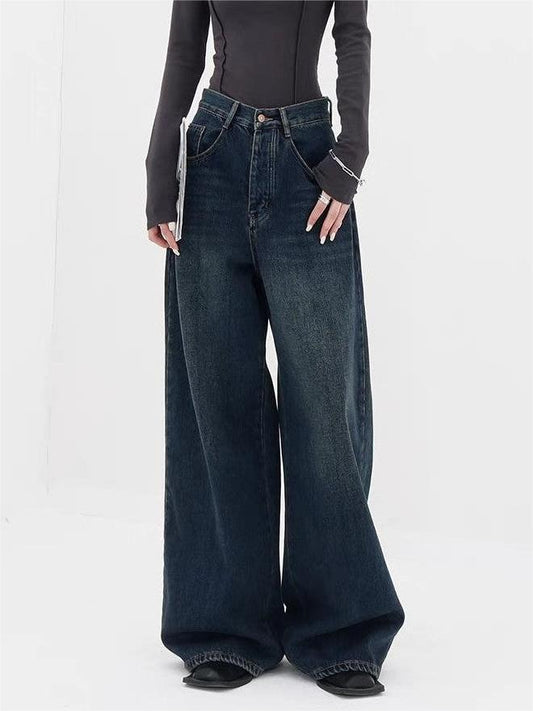 Dark vintage baggy boyfriend jeans