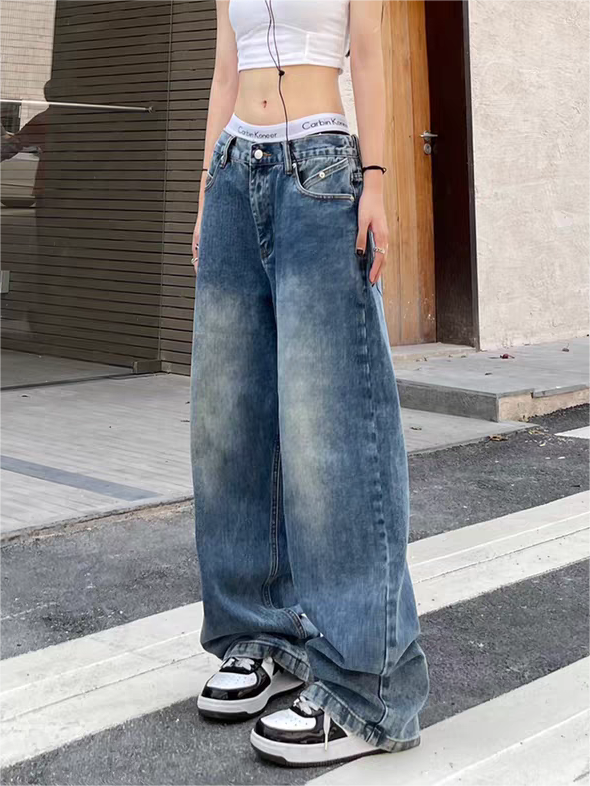 Vintage blue boyfriend jeans with washed effect