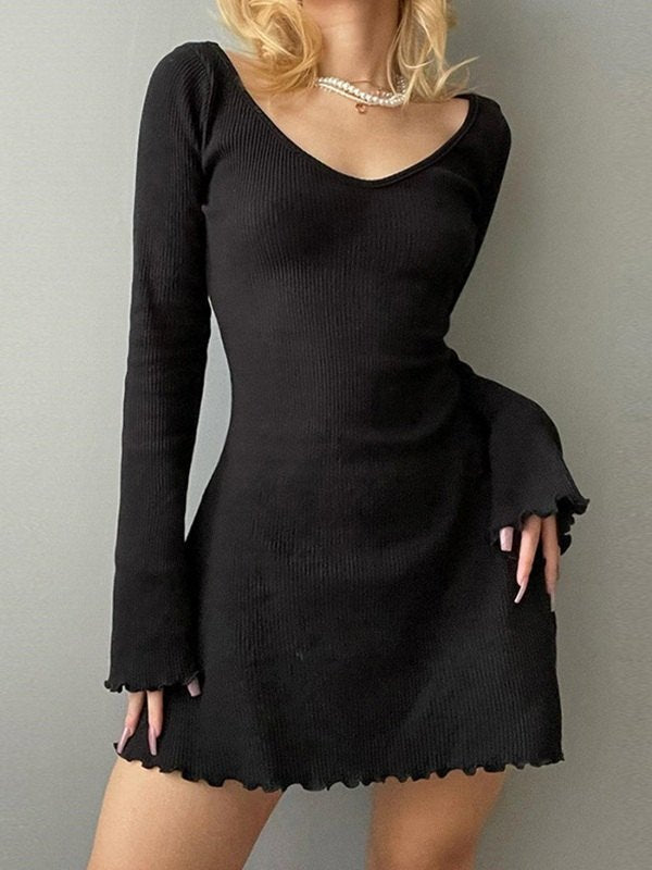 Knitted mini dress with long sleeves