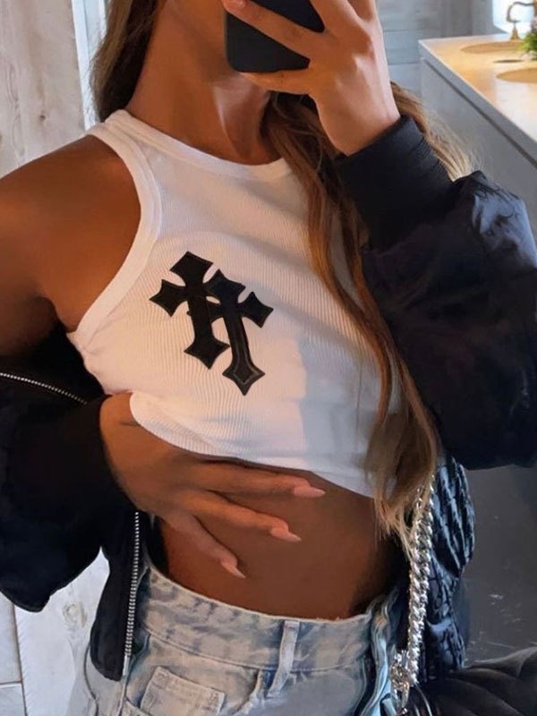 White crop tank top with knitted cross patches