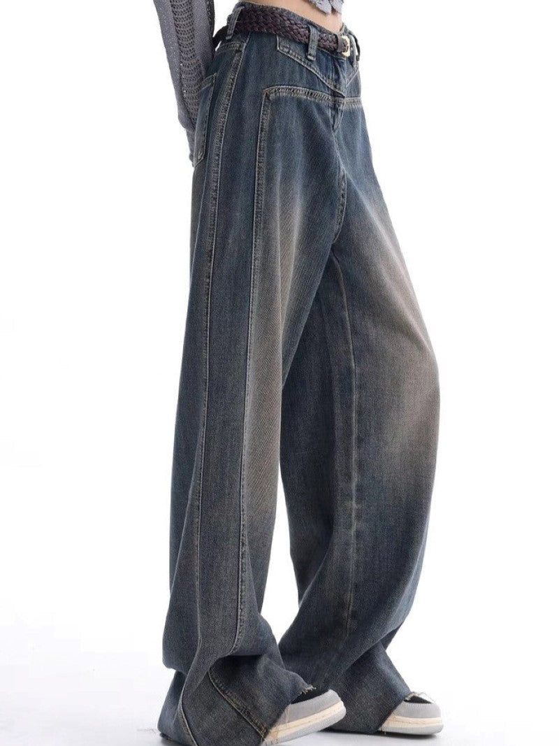 2000s Y2K vintage baggy boyfriend jeans with wash effect