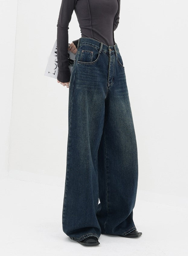 Dark vintage baggy boyfriend jeans